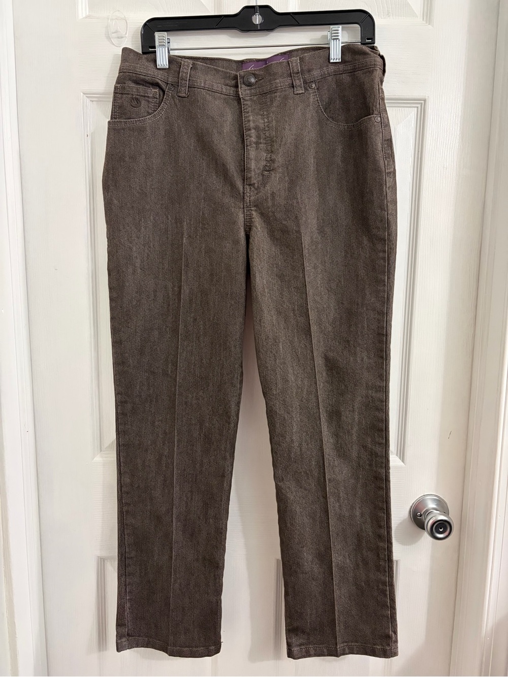 Gloria Vanderbilt Straight-Leg Pants in Brown. Size 14P $10